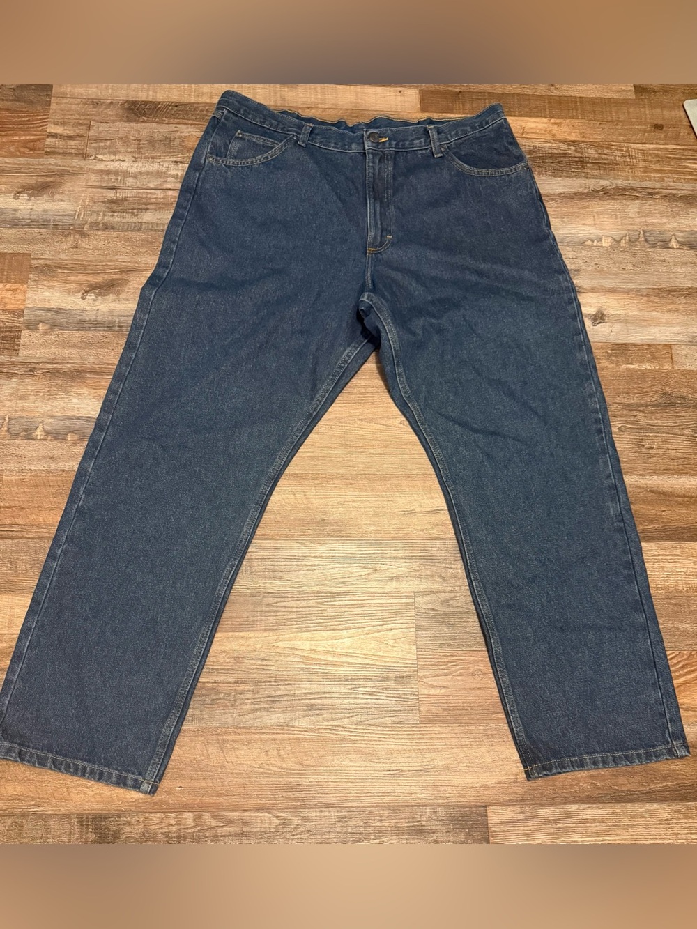 Wrangler Men's Dark Blue Relaxed Fit Size 40 x 32 NWT